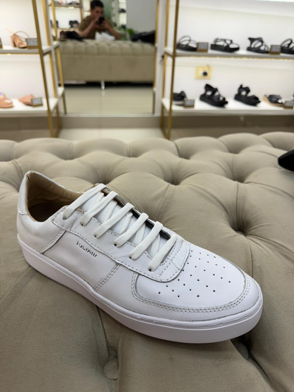 Juliani - Liam 01 blanco