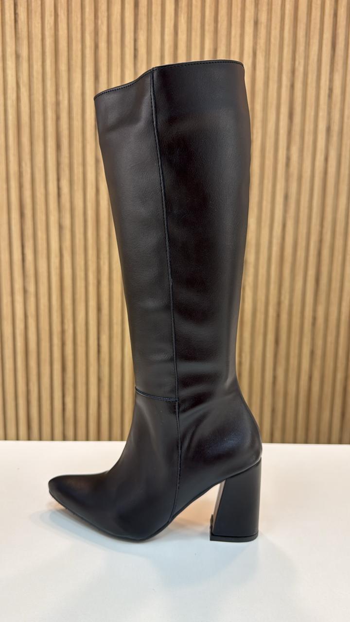 Mauro C - Bucaneras ART 622